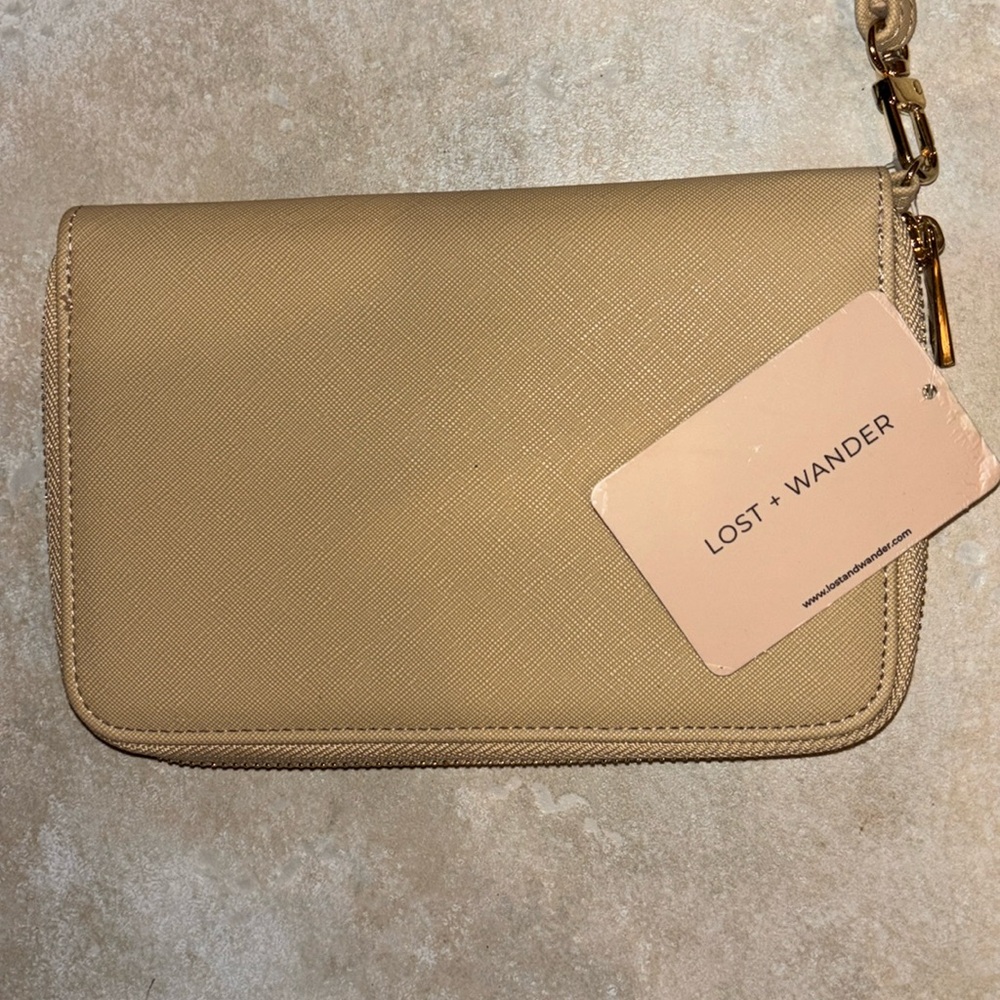 SAKROOTS SENDGEFN BUNDLE,, LOST wander WRISTLET CARD HOLDER PASSPORT HOLDER NWT - Picture 6 of 16